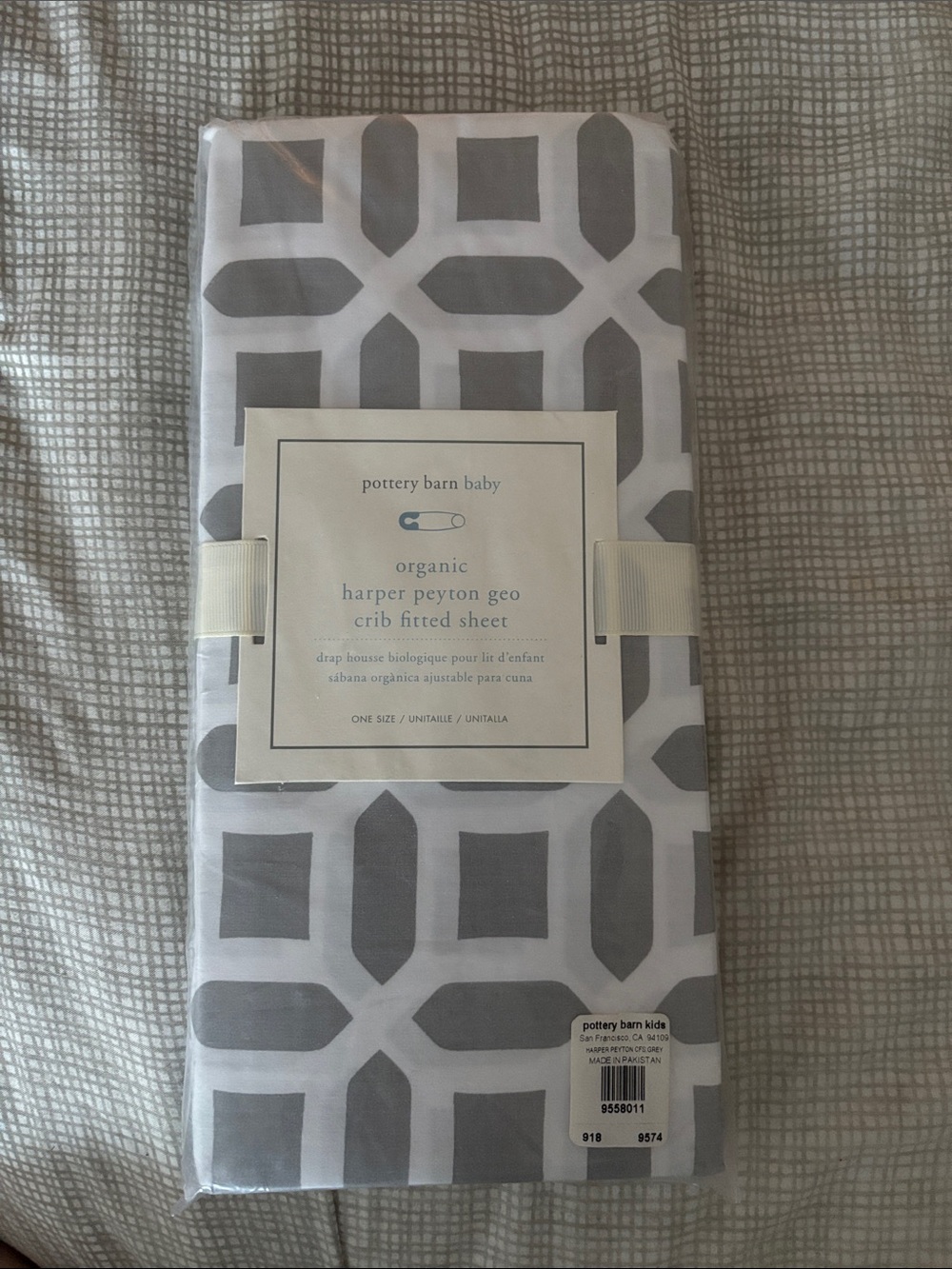 Pottery Barn Baby Harper Peyton Geo Crib Sheet - Gray & White